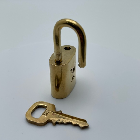 ✨LOUIS VUITTON ✨ Authentic Lock and Key #307 - Picture 7 of 7